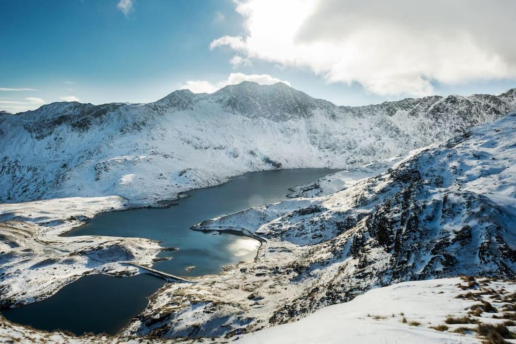 Close To Snowdon With Mountain Views Of Snowdonia Caernarfon